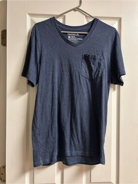 Hurley Men's Heather Navy V-Neck Pocket Tee, size L